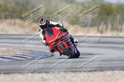 media/Dec-01-2025-Moto Forza (Mon) [[2daa91e15f]]/1-Advanced Group/Session 3 (Turn 3)/